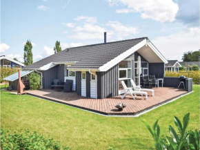 Three-Bedroom Holiday Home in Juelsminde